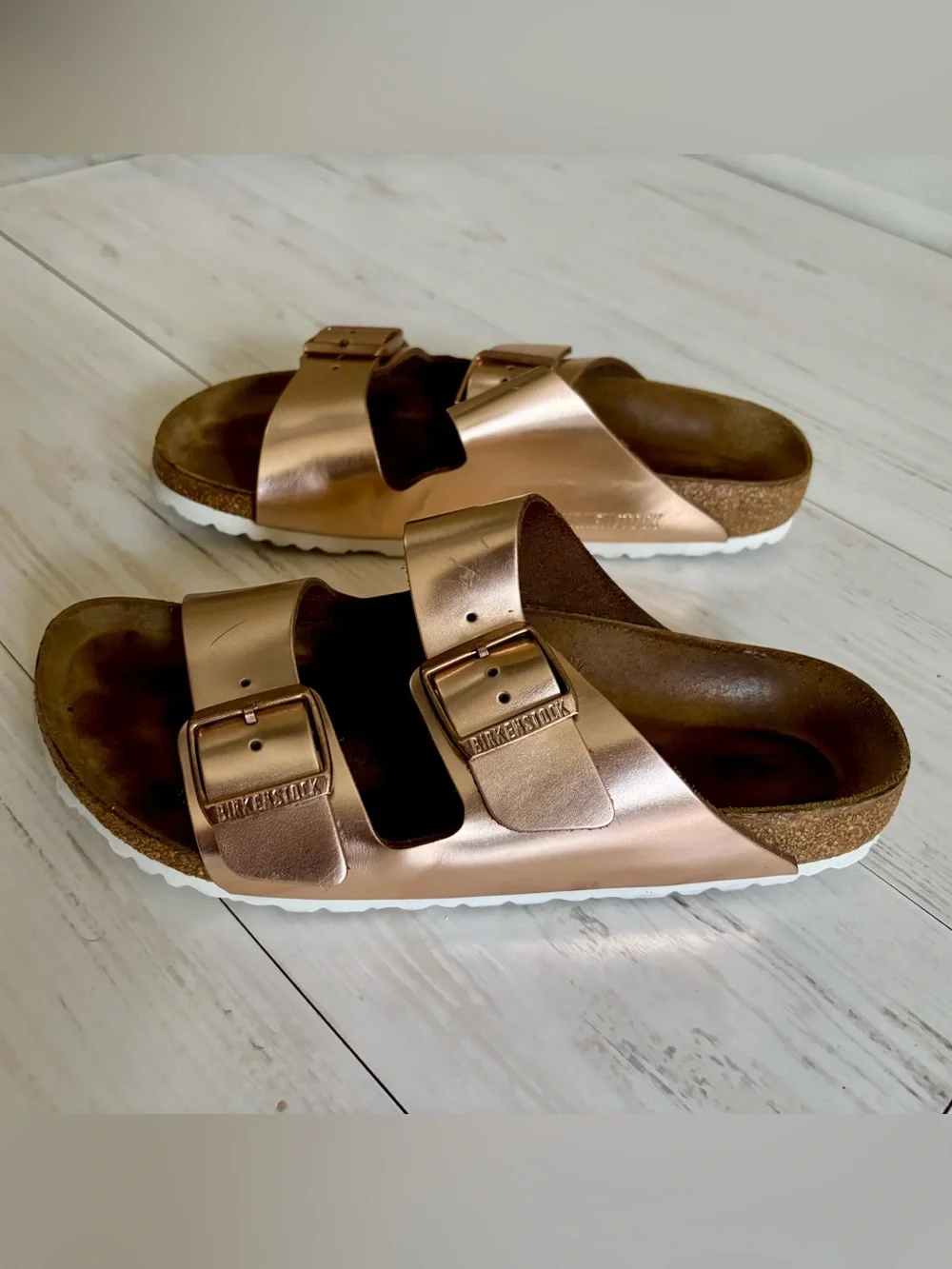Birkenstock Women’s Arizona Leather Buckle Sandals in Metallic Copper - Picture 1 of 4